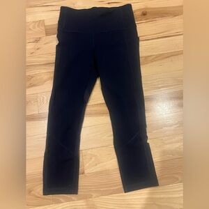 Lululemon Navy cropped legging size 4! Never worn!
